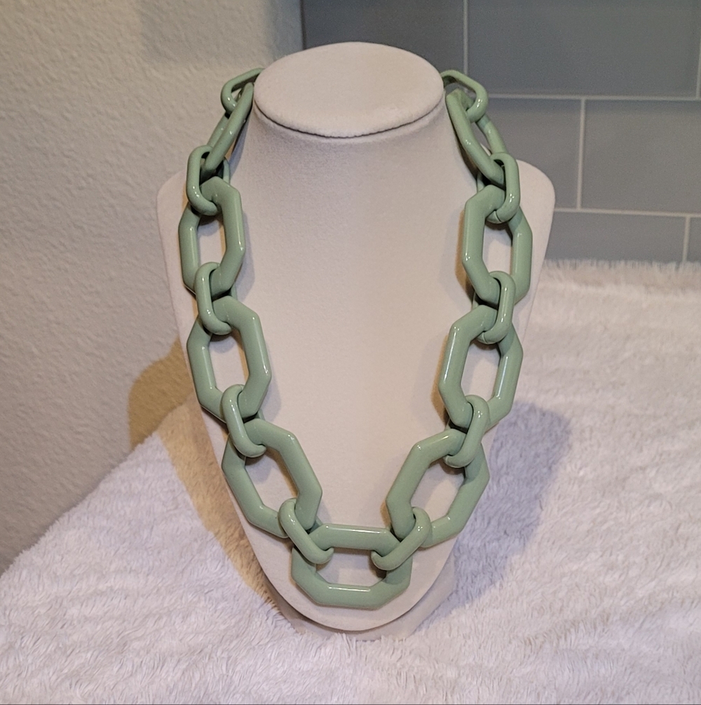Elegant Mint Green Statement Necklace